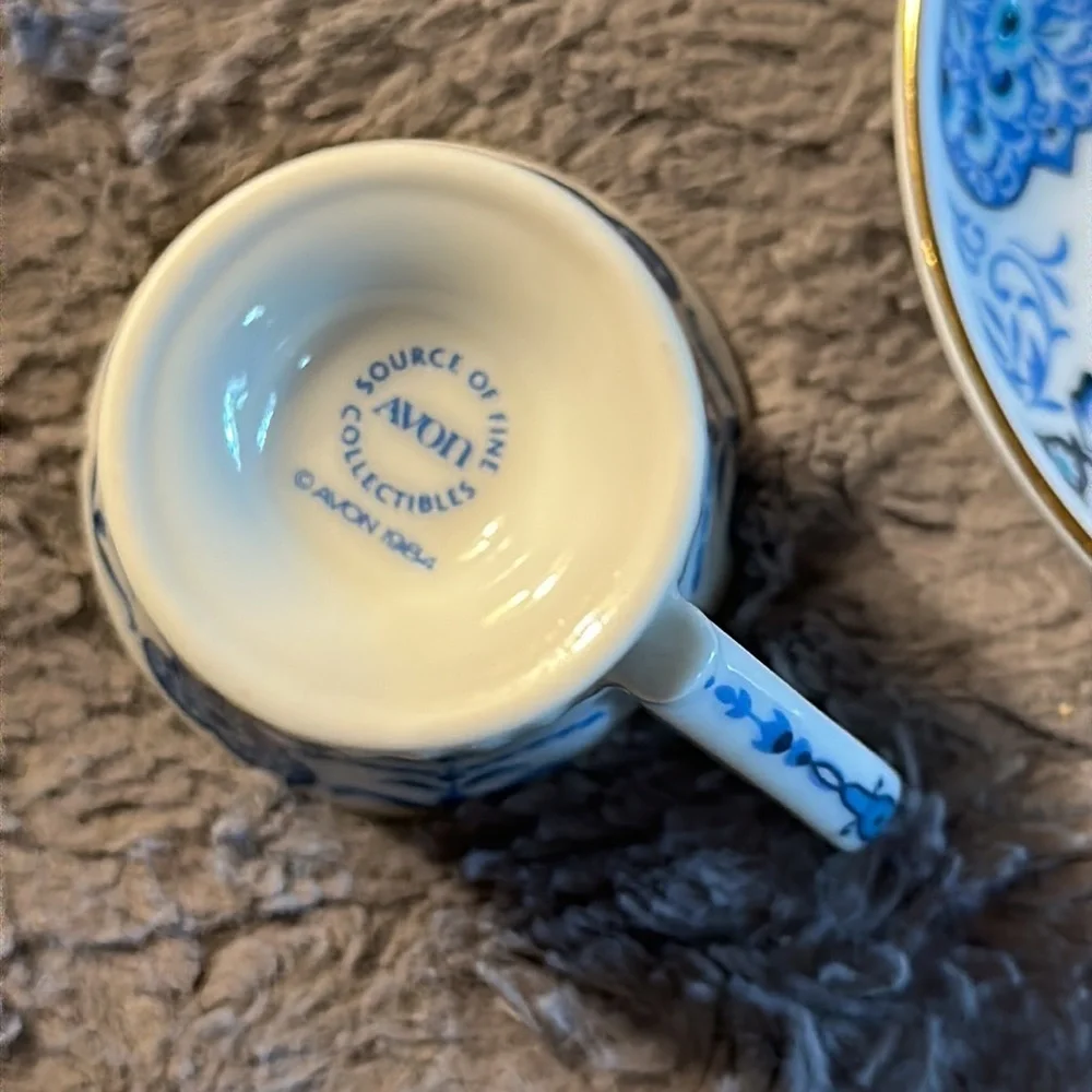 Avon Vintage “European Tradition” Cup & Saucer Collection Medici Porcelain